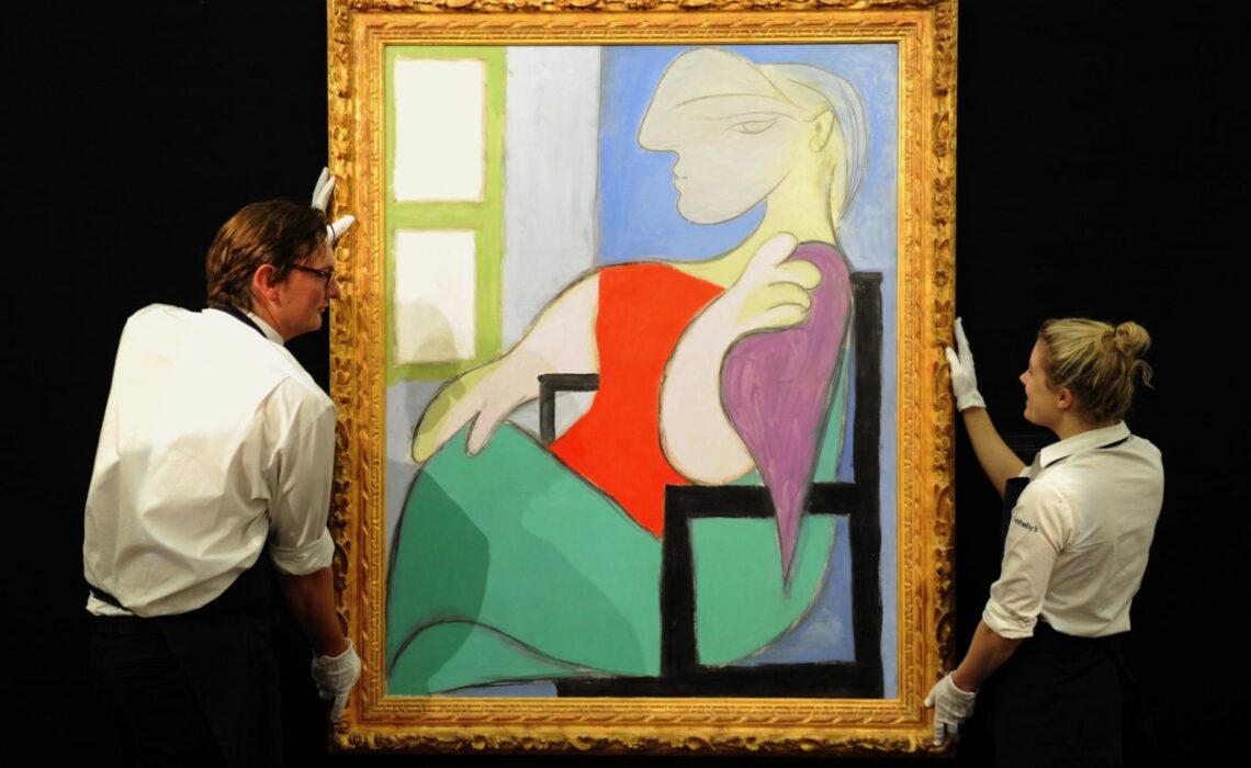 Pablo Picasso,Femme assise près d’une fenêtre (Marie-Thérèse), 1932. Christie’s.